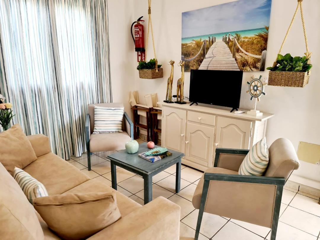 Apartamentos Delfines Cala Blanca  Dış mekan fotoğraf