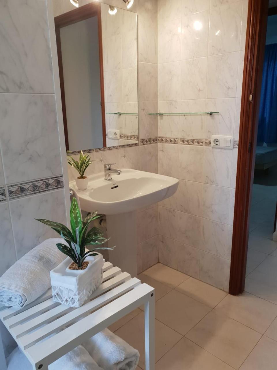 Apartamentos Delfines Cala Blanca  Dış mekan fotoğraf